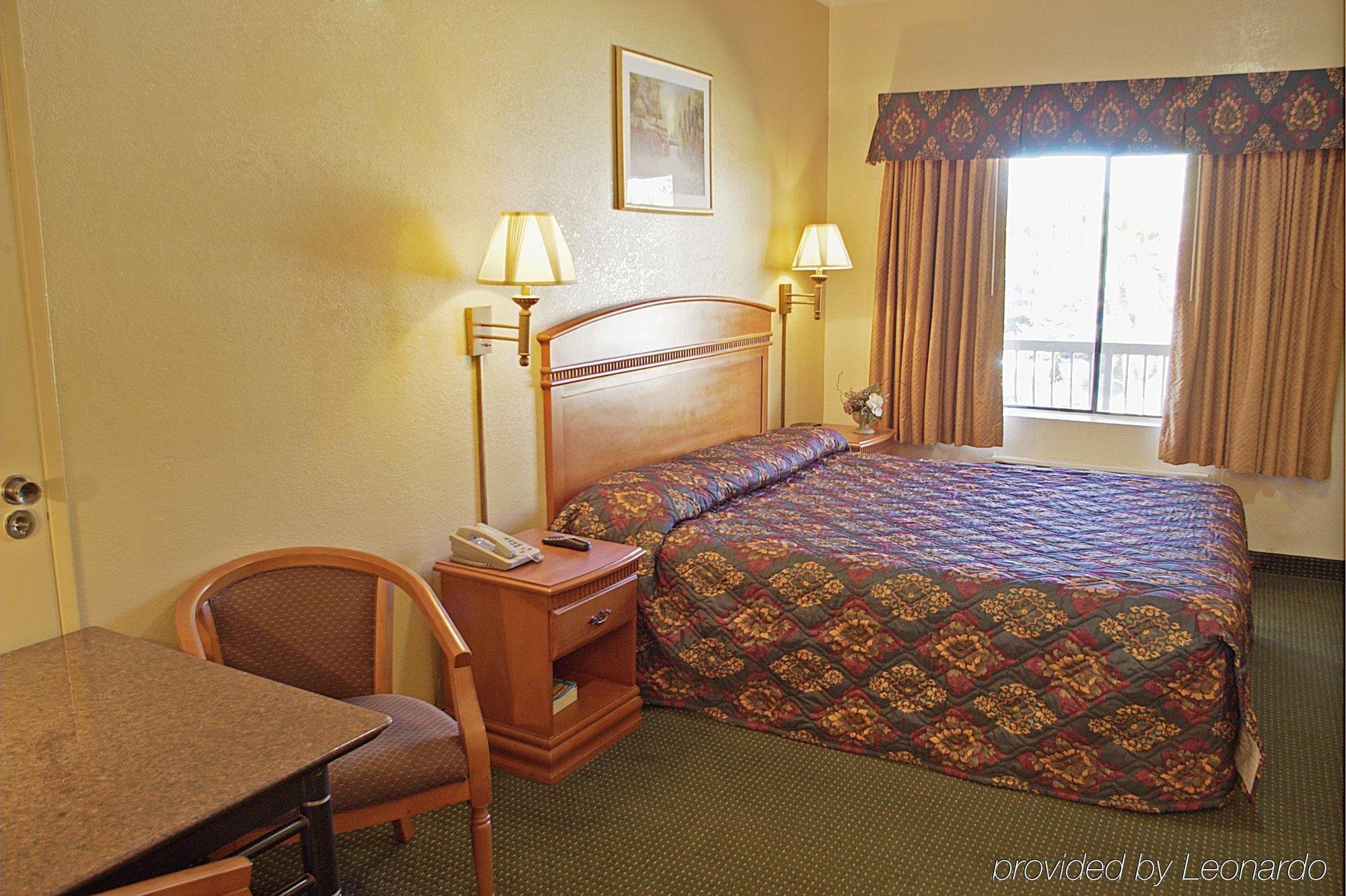 Granada Inn San Fernando Ruang foto
